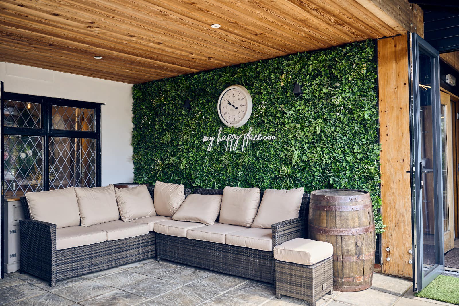 5 Essential Tips for Choosing the Perfect Wedding Venue in Luton and Bedfordshire