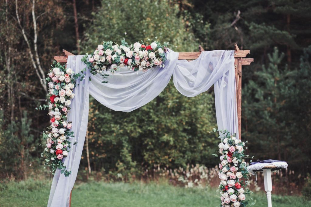 seasonal barn wedding uk